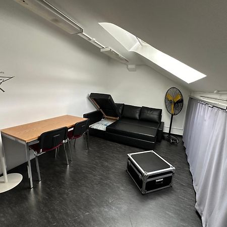 Raum Und Zeit Lägenhet Zürich Exteriör bild